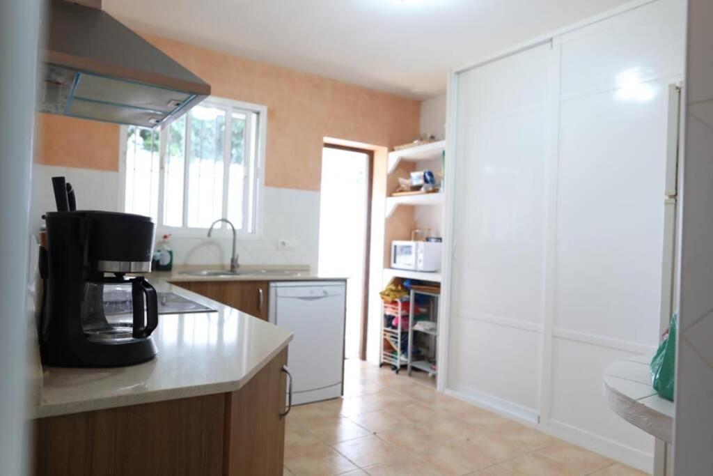Chalet Con Piscina, Amplio Jardin Y Aire Acondicionado Chiclana de la Frontera Ngoại thất bức ảnh